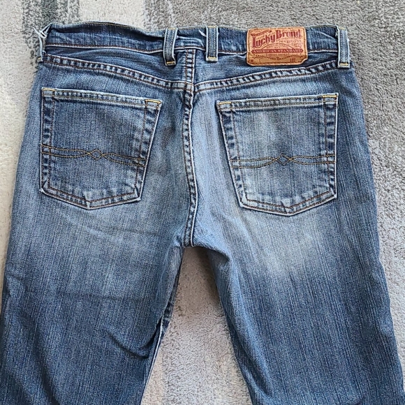 Lucky Jeans - Picture 3 of 8